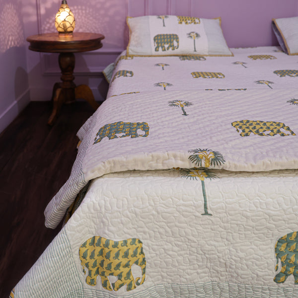Araavat Bed Cover
